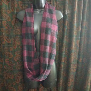 Old Navy Plaid Fleece Infinity Circle Winter Scarf Unisex Red & Purple